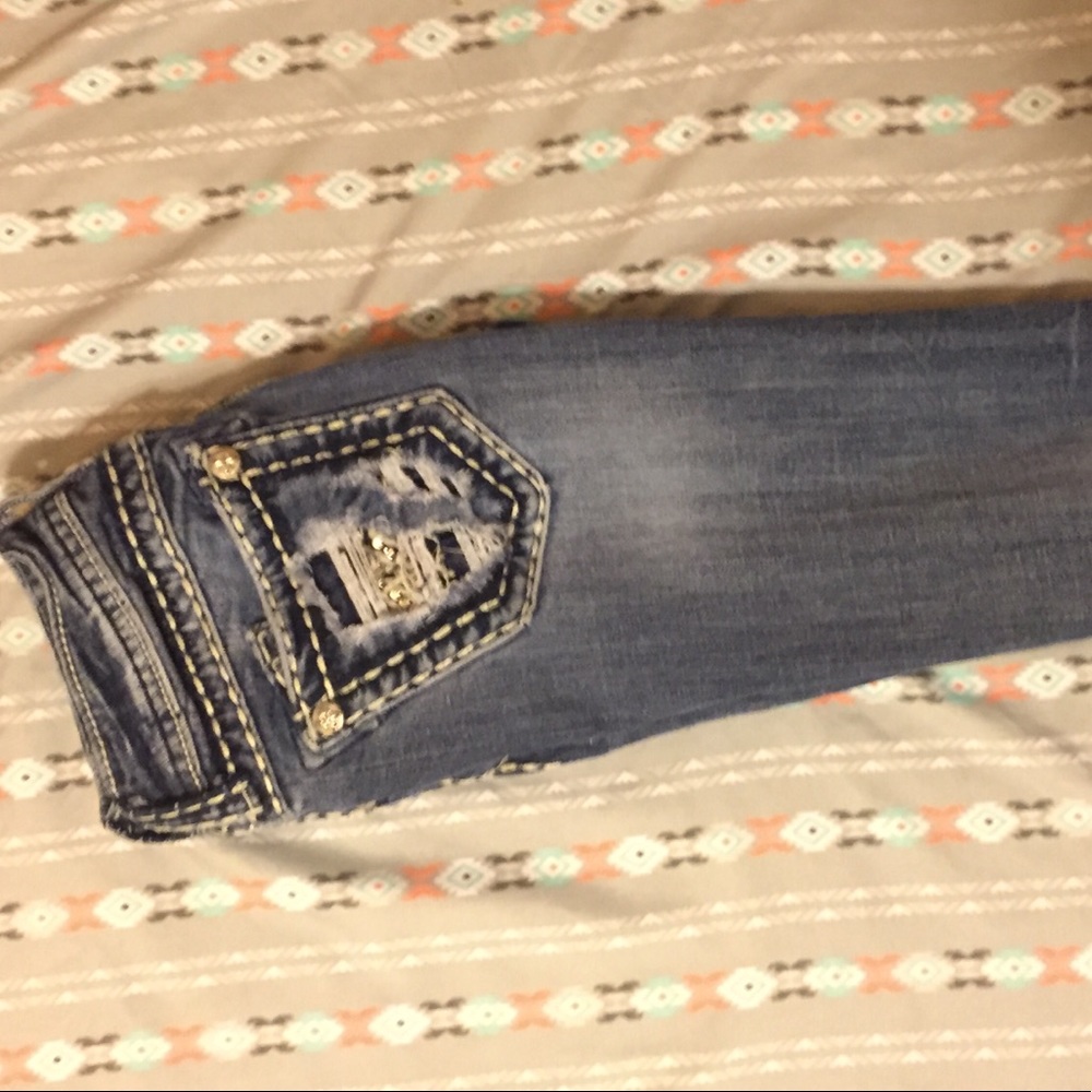 Capris - Picture 2 of 4